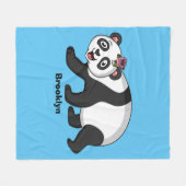 Couverture Polaire Cute happy panda bear with flower cartoon (Devant (Horizontal))