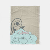 Couverture Polaire Damas Beige Et Fleur Bleue (Devant)