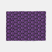 Couverture Polaire damas gothique noir et violet (Devant (Horizontal))