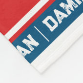 Couverture Polaire Damian nom signifiant sport monogramme rouge bleu (Coin)