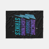 Couverture Polaire Dancing Through The Lightning Strike Dancer Motiva (Devant (Horizontal))