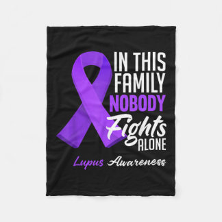 Couverture Polaire Dans Cette Famille, Personne ne combat seul Lupus 