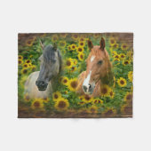 Couverture Polaire De beaux chevaux dans le champ de tournesols (Devant (Horizontal))