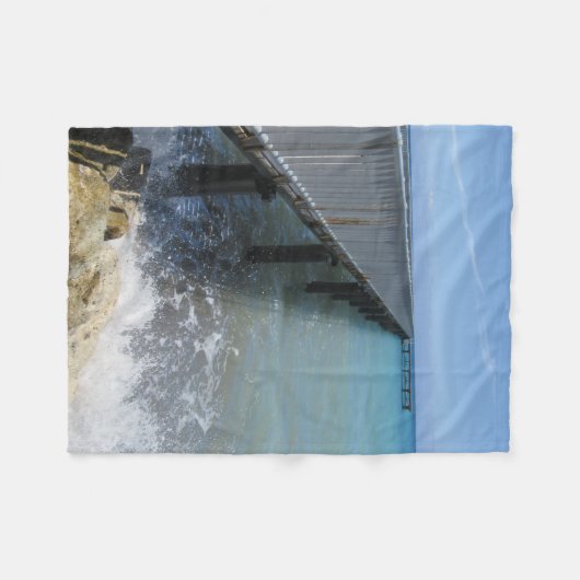 Couverture Polaire Déclencher des vagues sur la conception des quais (Devant (Horizontal))