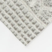 Couverture Polaire Dentelle blanche subtile, gros plan textile. (Coin)
