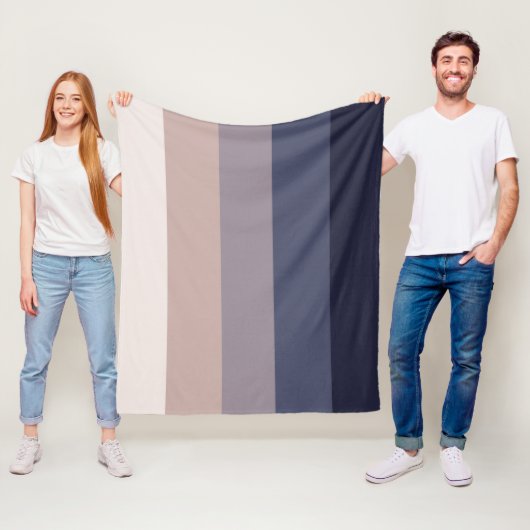 Couverture Polaire Design, contemporain, poli et personnalisable (En situation)