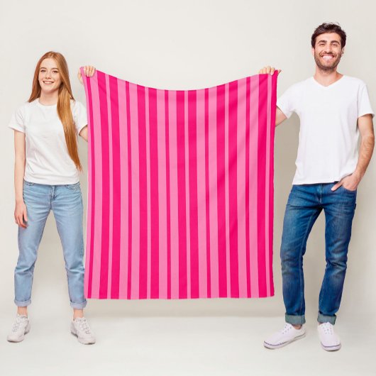 Couverture Polaire Design Motif léger et rose chaud