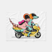 Couverture Polaire Deux Rapporteurs De Dessins De Cartoon Montent Sur (Devant (Horizontal))