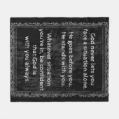 Couverture Polaire Dieu est toujours avec vous jamais seul (Devant (Horizontal))