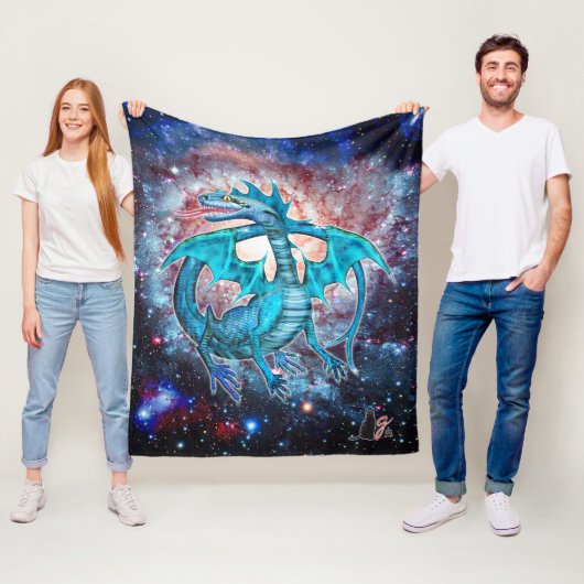 Couverture Polaire Dragon cosmique Turquoise (En situation)