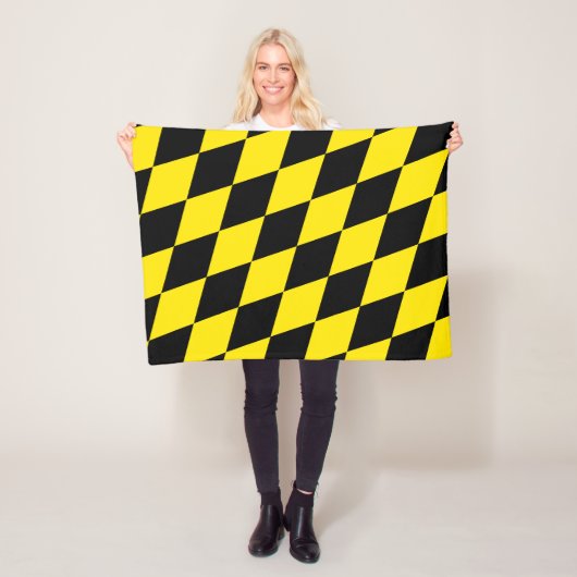 Couverture Polaire Drapeau diamant de Bavière noire et jaune Motif (En situation)