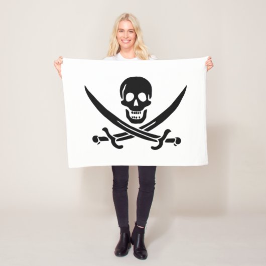 Couverture Polaire Drapeau pirate crâne épées croisées (En situation)