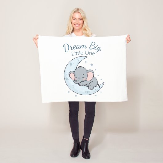 Couverture Polaire Dream Big, Little One (En situation)