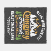 Couverture Polaire Drôle, nous sommes plus qu'un simple camping amis (Devant (Horizontal))