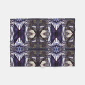 Couverture Polaire Dusting the Piano (Devant (Horizontal))