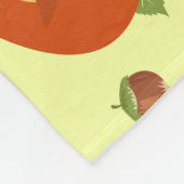 Couverture Polaire Écureuil rouge dans des branches noisettes. (Coin)