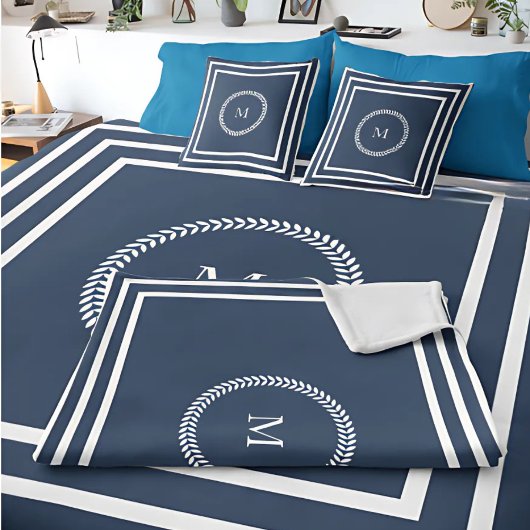 Couverture Polaire Élégant Monogramme bleu marine avec cadre blanc