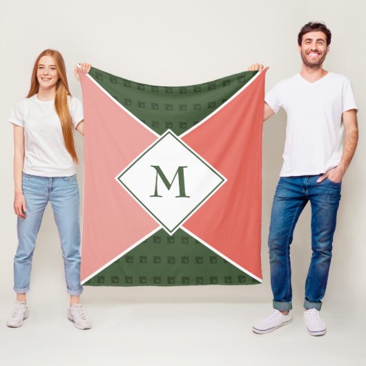 Couverture Polaire Elégante couleur de pastèque géométrique MONOGRAM (En situation)