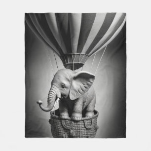 Couverture Polaire Elephant bébé dans un ballon à air chaud
