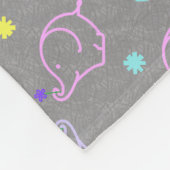 Couverture Polaire Éléphants bébé avec des fleurs (Coin)