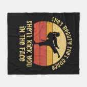 Couverture Polaire Elle est beauté Elle est grâce Elle va te frapper (Devant (Horizontal))