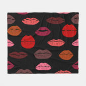 Couverture Polaire Empreinte de lèvres, baisers rose rouge. (Devant (Horizontal))