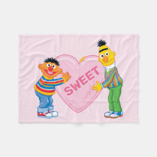 Couverture Polaire Ernie & Bert Big Valentine's Heart