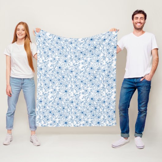 Couverture Polaire Esthétique florale bleue et blanche (En situation)