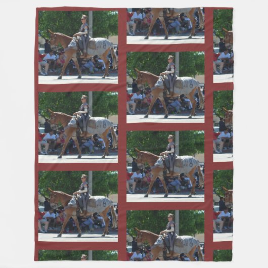 Couverture Polaire Évêque Mule Days Parade de 2018 (Devant)