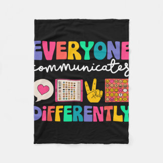 Couverture Polaire Everyone Communicates Differently Special Educatio