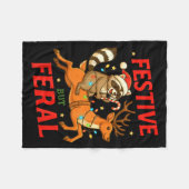 Couverture Polaire Festive But Feral Funny Christmas Raccoon Riding R (Devant (Horizontal))