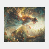 Couverture Polaire Fille mythique en milieu forestier (Devant (Horizontal))