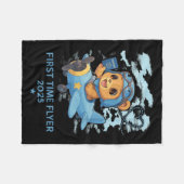 Couverture Polaire First Time Flyer 2025 Teddy Bear Aviator Kids Todd (Devant (Horizontal))