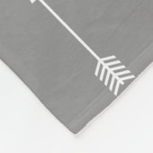 Couverture Polaire Flèches blanches sur Dove Grey avec Baby Rose (Coin)