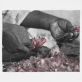 Couverture Polaire Fleur aux mains (Devant (Horizontal))