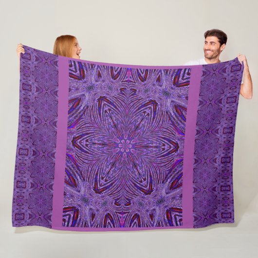 Couverture Polaire Fleur de voyage psychédélique pourpre (En situation)