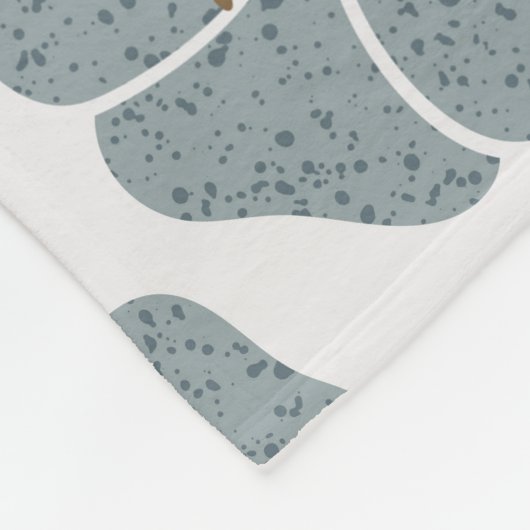 Couverture Polaire Fleurs de Géranium Bleu Motif romantique. (Coin)