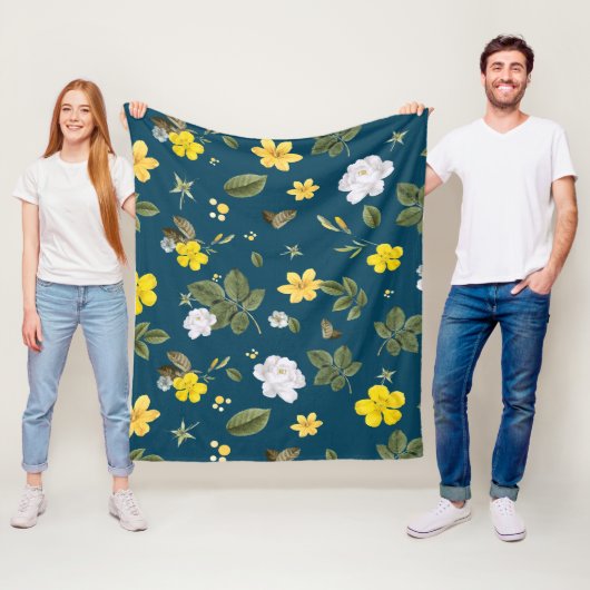 Couverture Polaire Fleurs jaunes et roses blanches (En situation)
