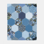 Couverture Polaire Floral, patchwork de denim : motif bleu. (Devant)