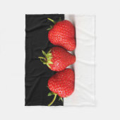 Couverture Polaire Fraises Sur Noir Sur Blanc Fbcnm (Devant)