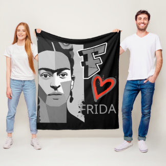 COUVERTURE POLAIRE FRIDA COEUR NOIR ET ROUGE