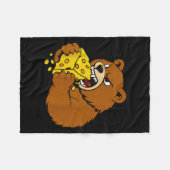Couverture Polaire Funny Bear Eating Cheese Illustration For Food Lov (Devant (Horizontal))