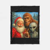 Couverture Polaire Funny Cat Selfie With Santa Claus & Bigfoot Me (Devant)