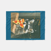 Couverture Polaire Funny Raccoon Eating Zza Animal Meme Men Women Kid (Devant (Horizontal))