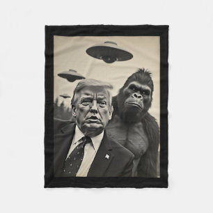 Couverture Polaire Funny Trump Bigfoot Selfie Avec Ufos Alien Étrange