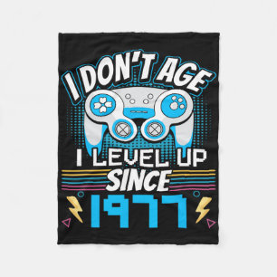 Couverture Polaire Gamer I Don't Age I Level Up depuis 1977 Jeu Bir