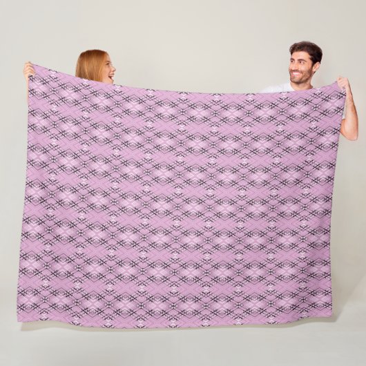 Couverture Polaire Geometric pattern retro pink diamonds (En situation)