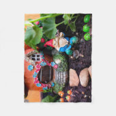 Couverture Polaire Gnome géranium 01 (Devant)