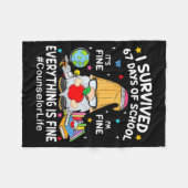 Couverture Polaire Gnome I Survived 67 Days Of School It's Fine Couns (Devant (Horizontal))