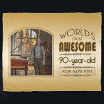 Couverture Polaire Gold 90th Birthday World's Best Custom Photo Frame<br><div class="desc">Célébrez l'anniversaire marquant de votre aîné préféré avec ce cadeau classe qui leur rappelle à quel point ils sont fabuleux. Des lignes et des tons clairs de brun, d'or et de crème composent ce cadre simple mais élégant qui peut être customisé avec votre photo, nom, initiales ou autre texte favori....</div>
